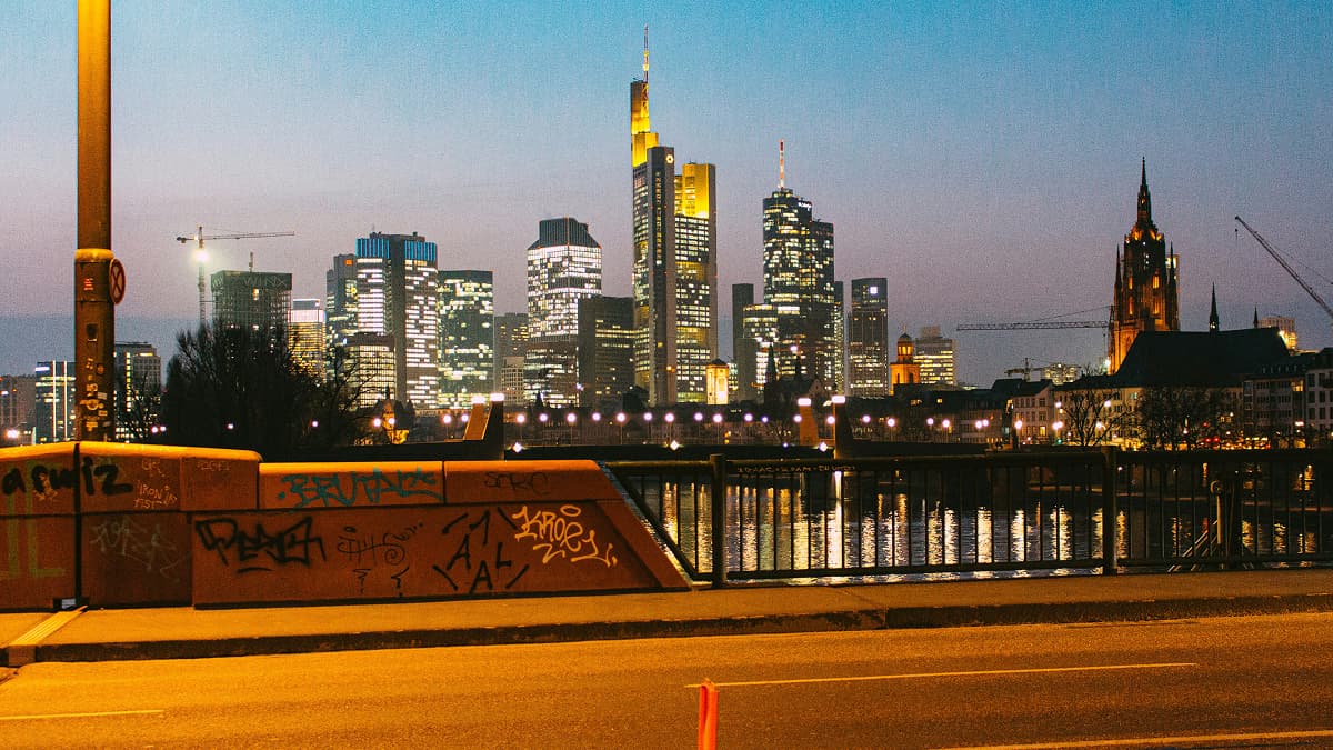 Developer working from a coworking space in Las Palmas de Gran Canaria with ocean view